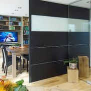 Raumteiler in einem Wohnzimmer in Karlsruhe bei Ettlingen